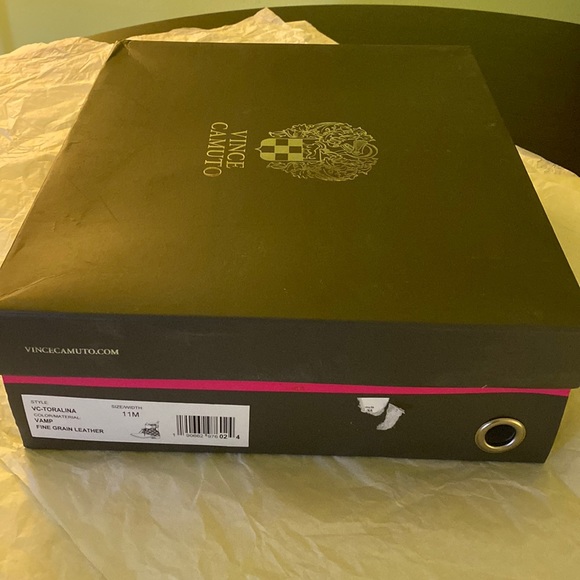 Vince Camuto Toralina Leather Lace-Up Ankle Combat Boots Shoe - Picture 4 of 10